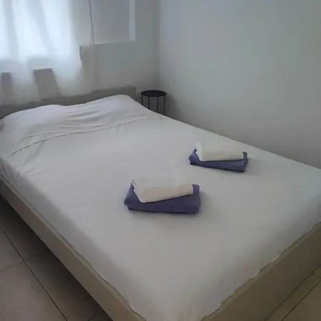 House Apartments-studio Apartment Sobra