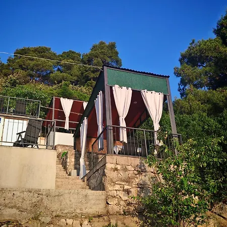 House Apartments-studio Sobra